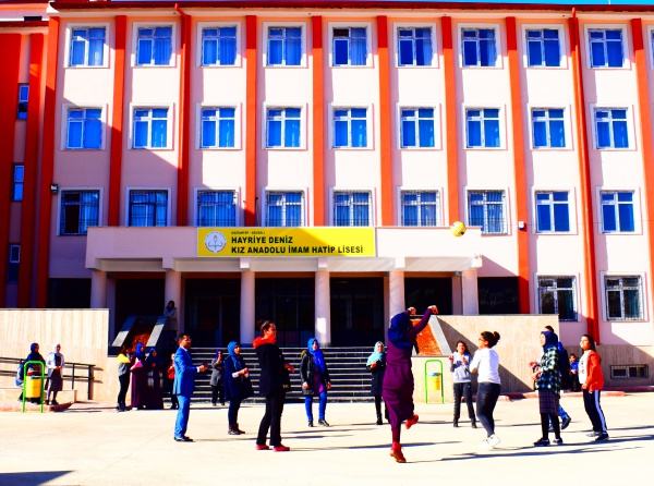 Hayriye Deniz Kız Anadolu İmam Hatip Lisesi Fotoğrafı